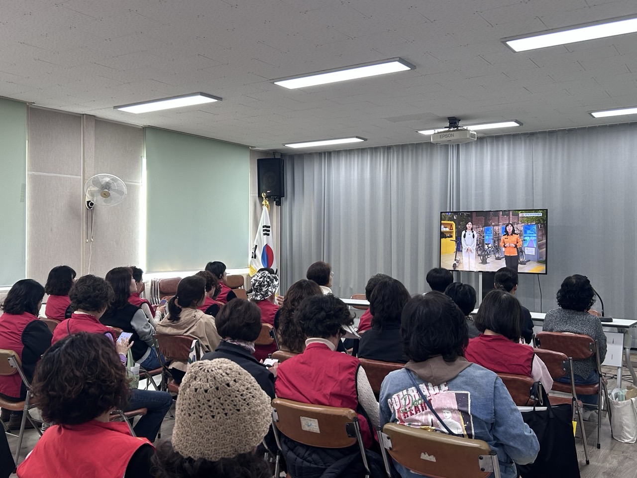 연수구 동춘2동 행정복지센터는 지난달 24일 통장자율회를 대상으로 2025년 교통안전 교육을 실시했다